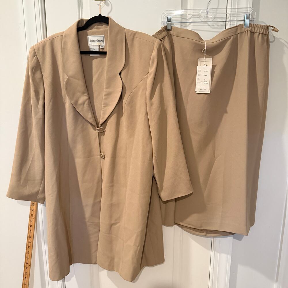 NWOT AUSSIE AUSTINE 2 Piece Skirt Suit PLUS Size 24